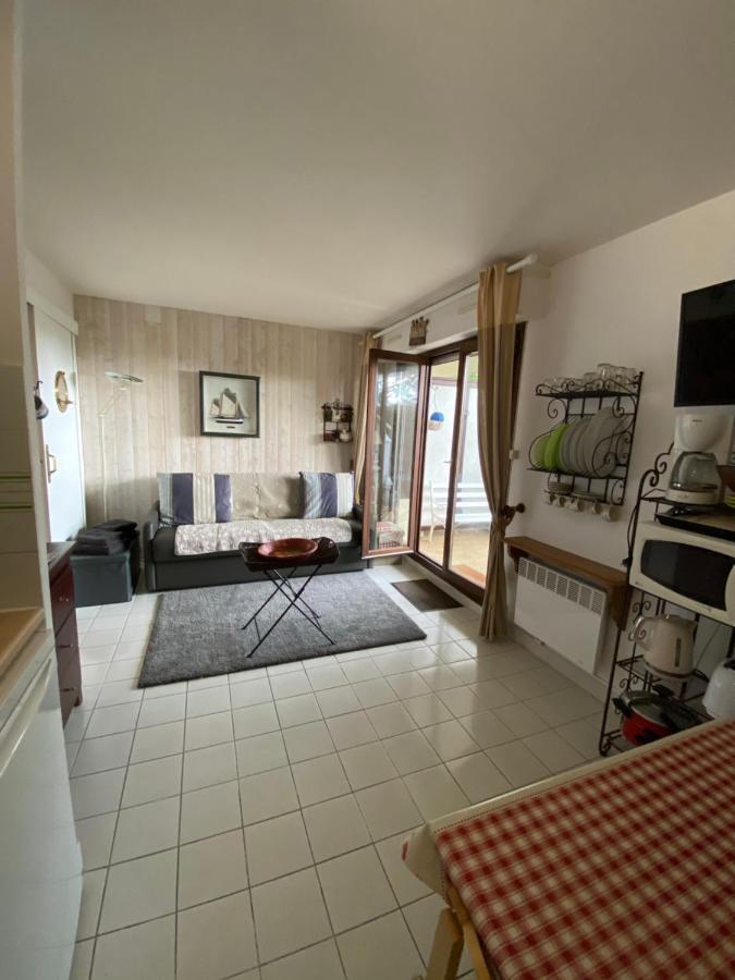 Studio En Rez De Jardin -"Le Petit Nid" A Trouville Luaran gambar