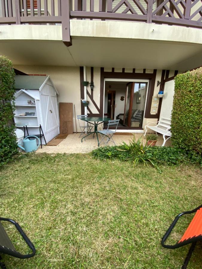Studio En Rez De Jardin -"Le Petit Nid" A Trouville Luaran gambar
