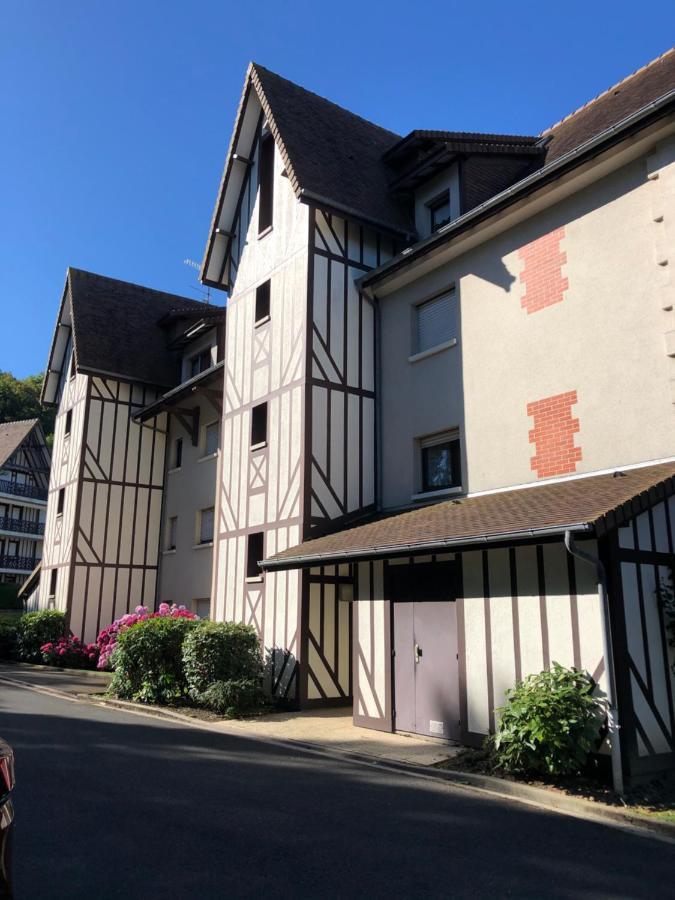 Studio En Rez De Jardin -"Le Petit Nid" A Trouville Luaran gambar