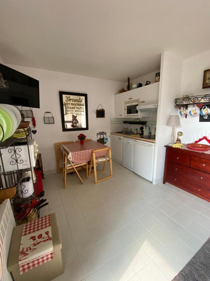 Studio En Rez De Jardin -"Le Petit Nid" A Trouville Luaran gambar