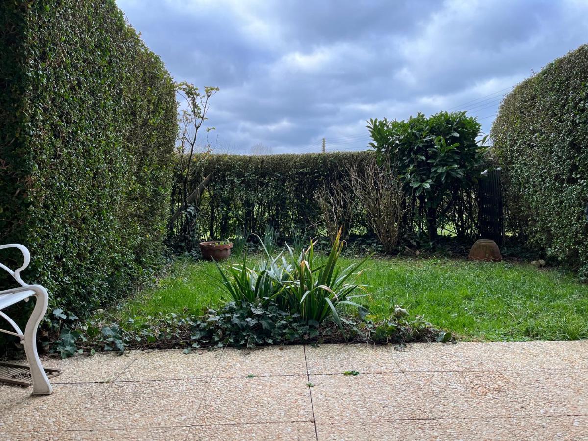 Studio En Rez De Jardin -"Le Petit Nid" A Trouville Luaran gambar